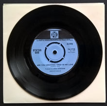 Charger l&#39;image dans la galerie, Status Quo : Are You Growing Tired Of My Love (7&quot;, Single, Pus)
