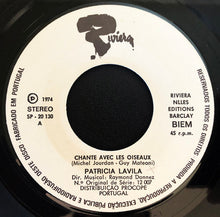 Charger l&#39;image dans la galerie, Patricia Lavila : Chante Avec Les Oiseaux / En Sortant Du Lycée (7&quot;, Single, Promo)
